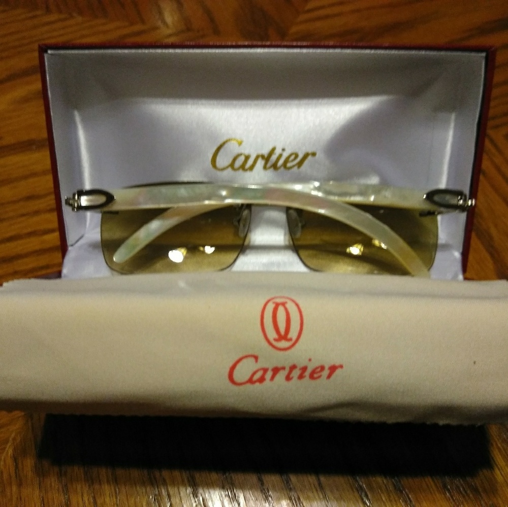 Sunglasses - Picture 2 of 5